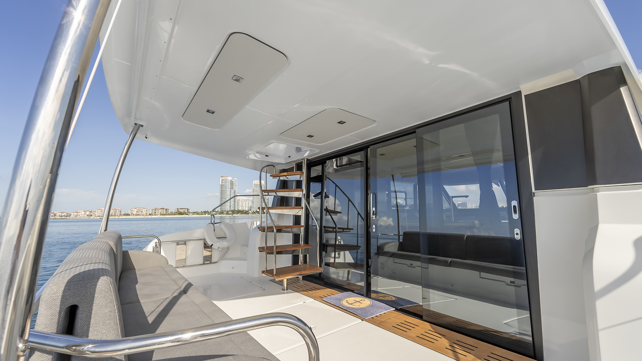 50-2023-Fountaine-Pajot-Luxury-Catamaran-13.jpg