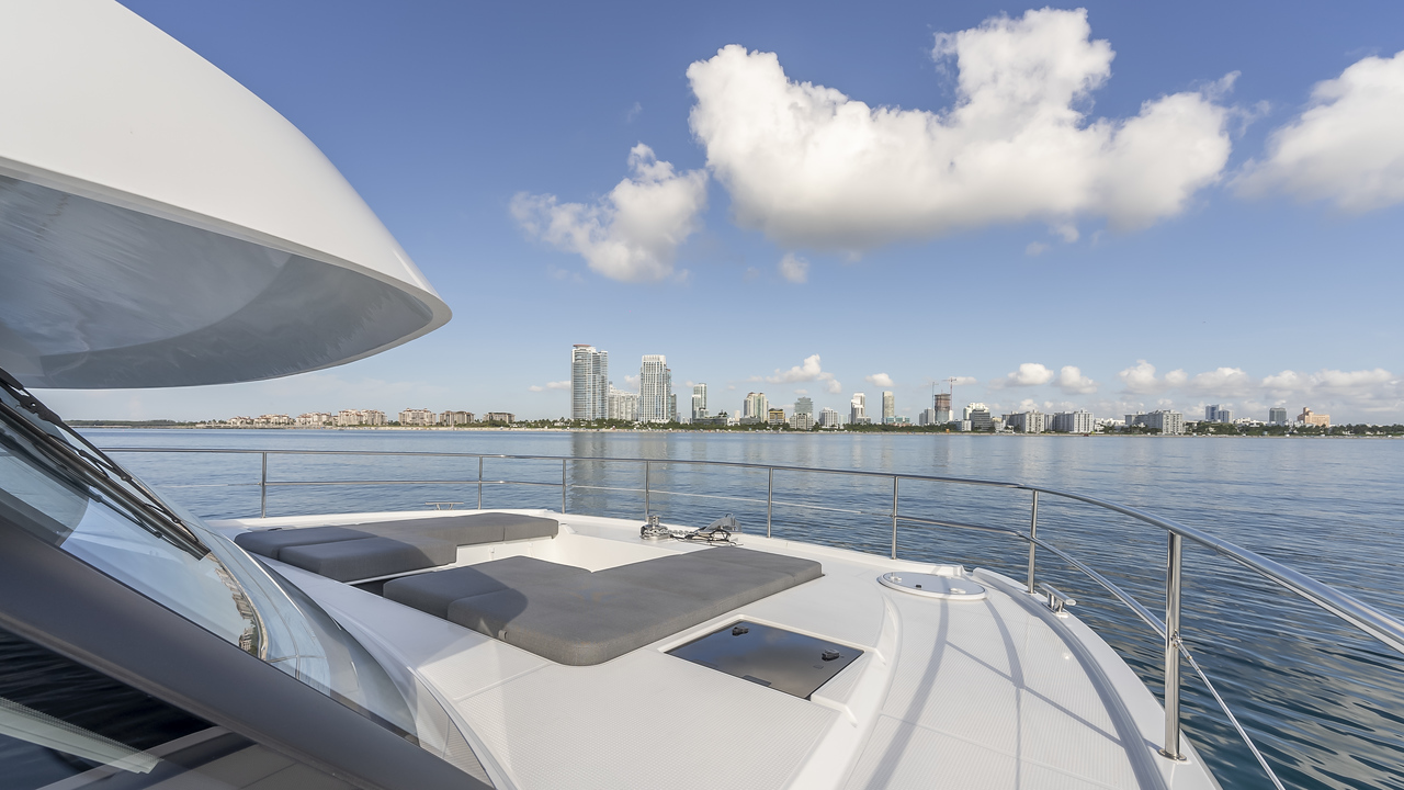 50-2023-Fountaine-Pajot-Luxury-Catamaran-16.jpg