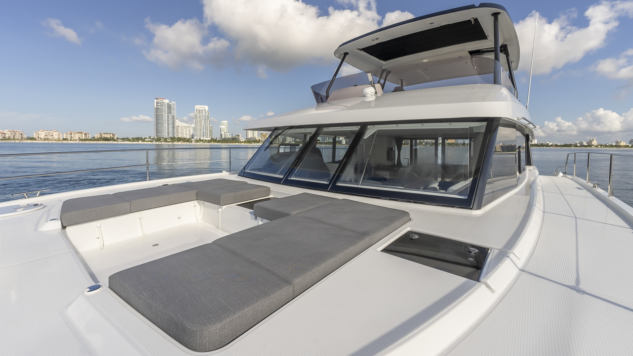 50-2023-Fountaine-Pajot-Luxury-Catamaran-18.jpg