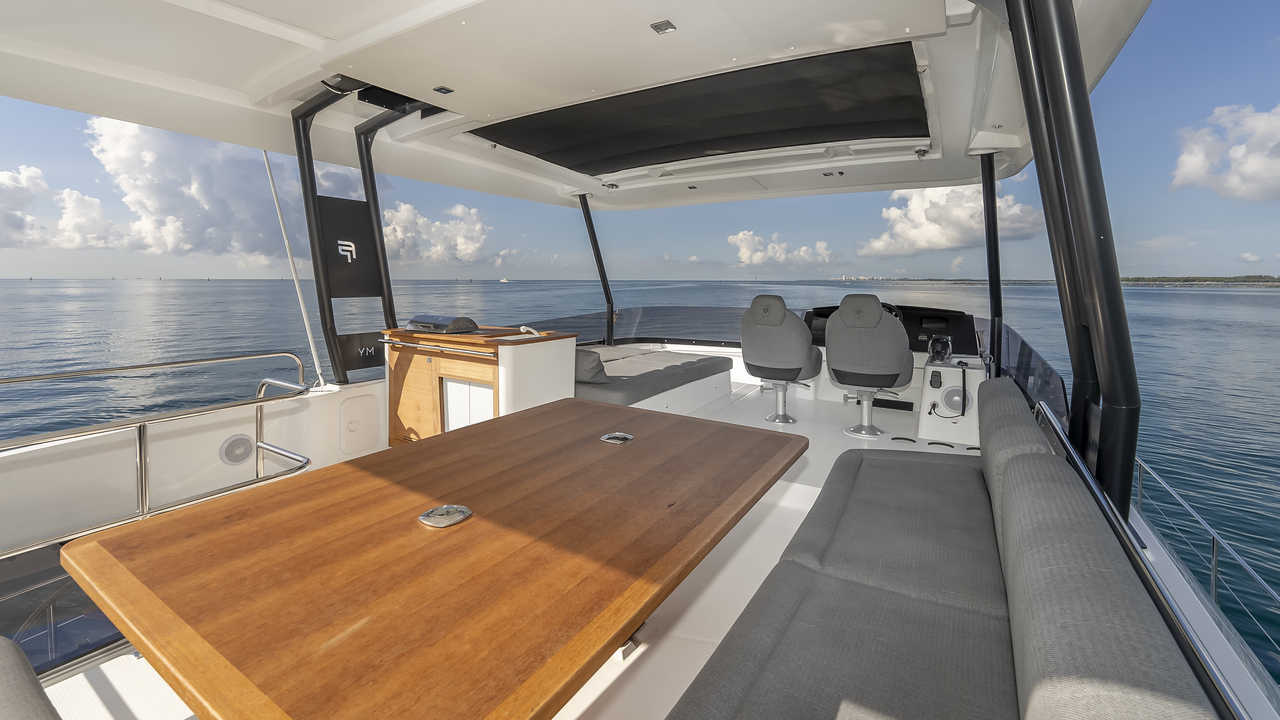 50-2023-Fountaine-Pajot-Luxury-Catamaran-25.jpg