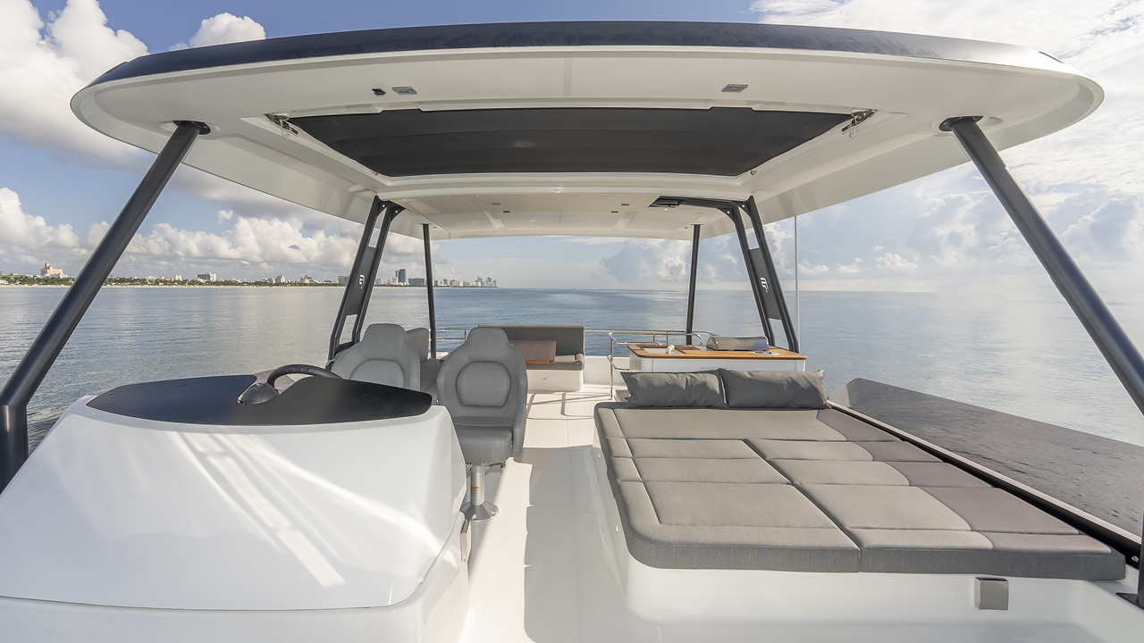 50-2023-Fountaine-Pajot-Luxury-Catamaran-27.jpg