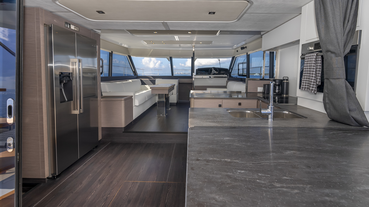 50-2023-Fountaine-Pajot-Luxury-Catamaran-31.jpg