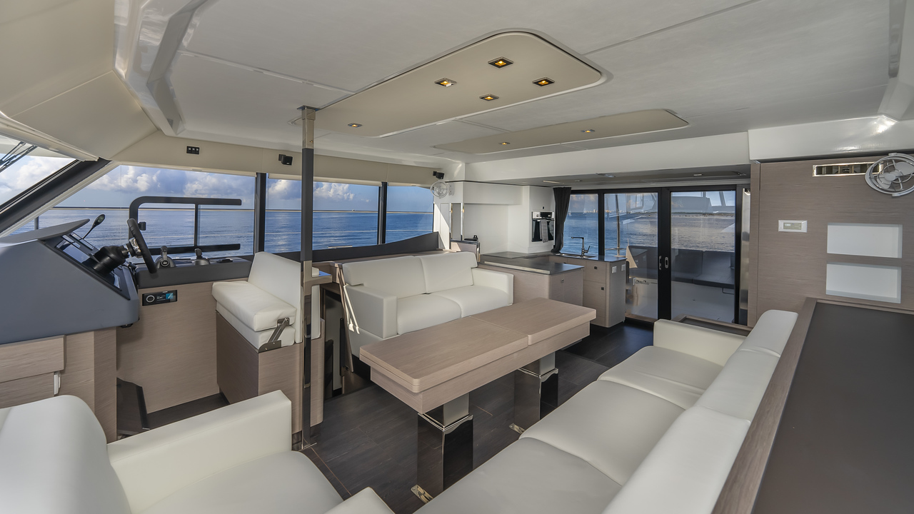 50-2023-Fountaine-Pajot-Luxury-Catamaran-33.jpg