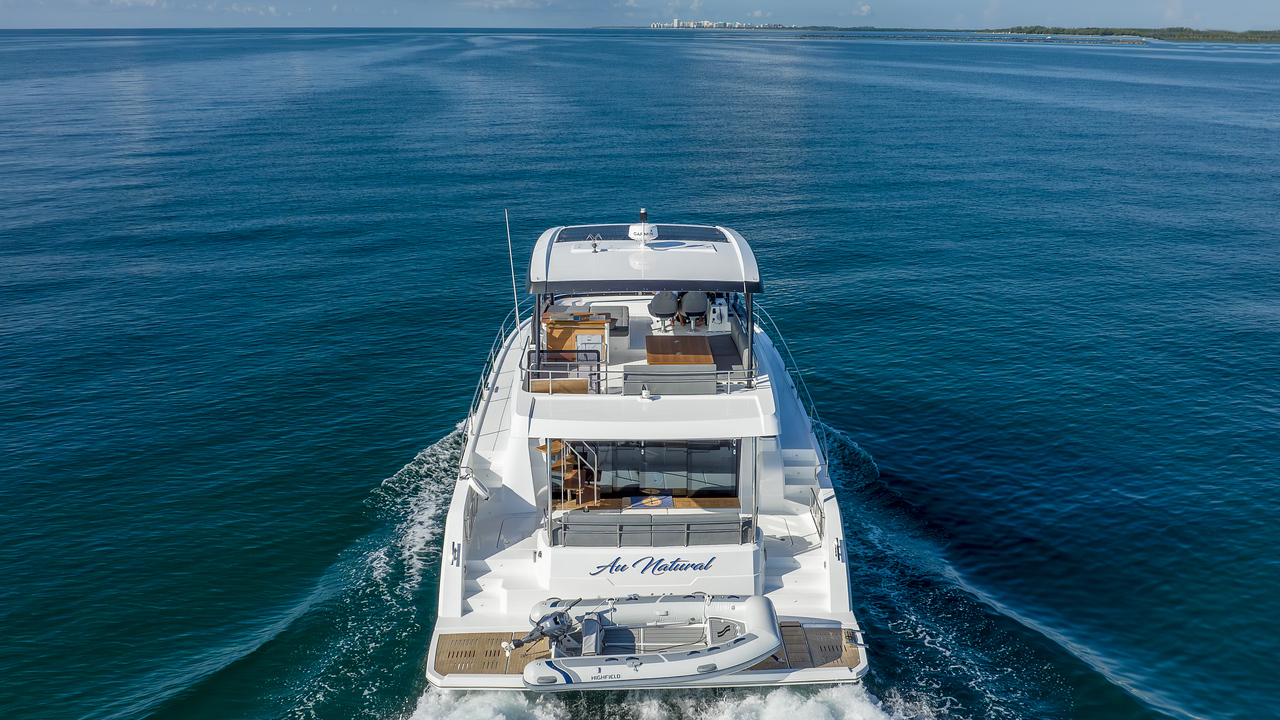 50-2023-Fountaine-Pajot-Luxury-Catamaran-38.jpg