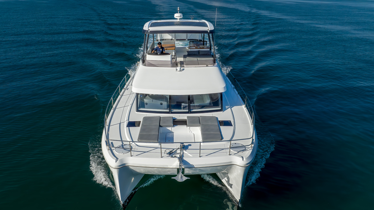 50-2023-Fountaine-Pajot-Luxury-Catamaran-4.jpg