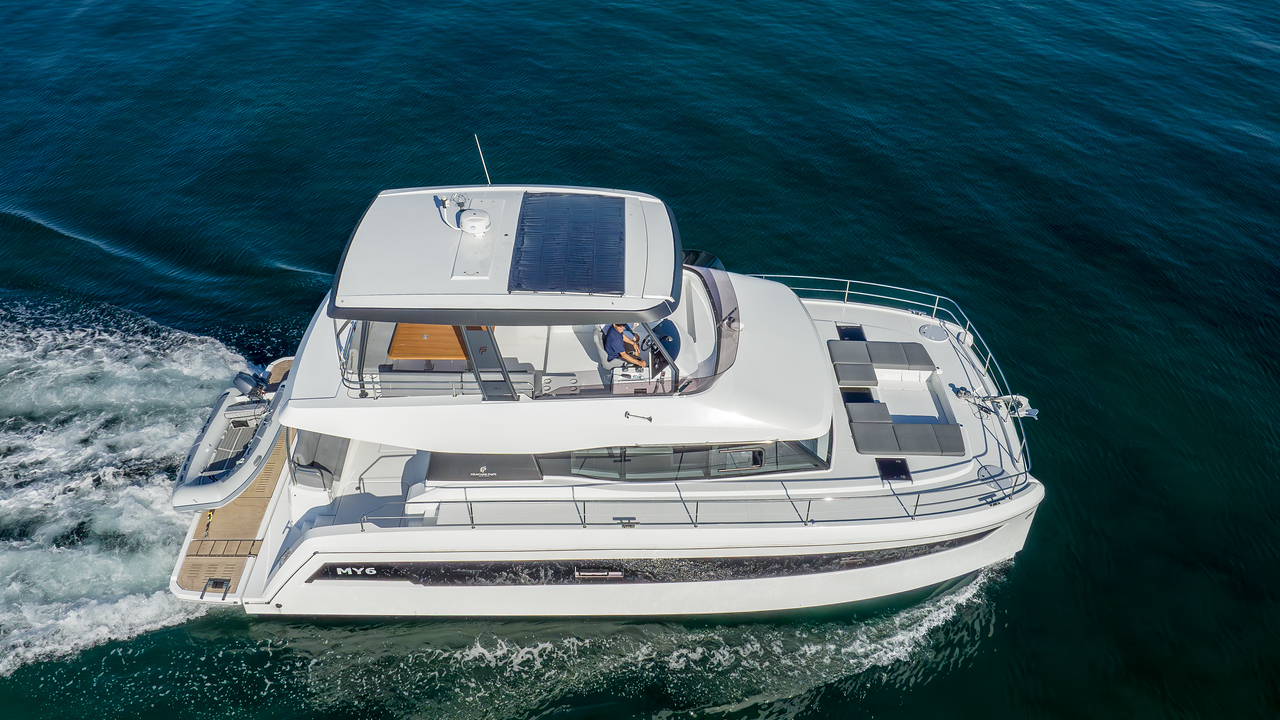 50-2023-Fountaine-Pajot-Luxury-Catamaran-9.jpg