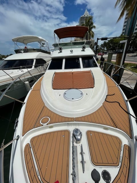 50MaxumMiamiMistress-15.jpg