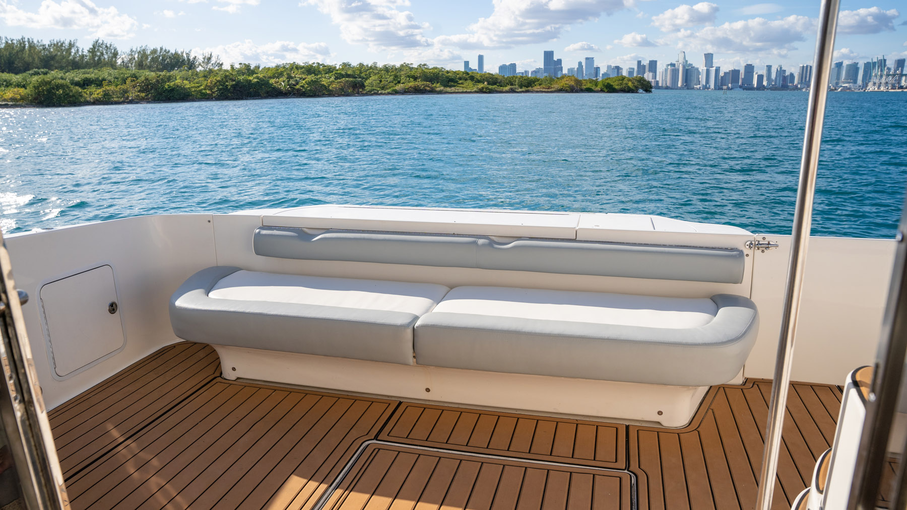 55PrestineConditionFlybridge-40.jpg